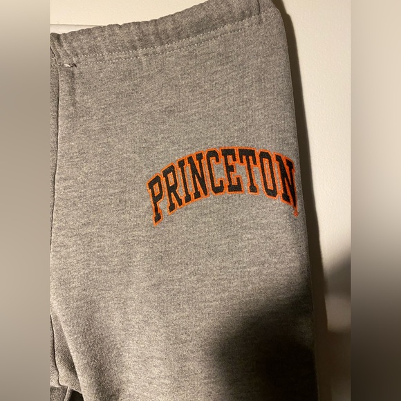 Men’s Varsity Large Joggers - Picture 3 of 6